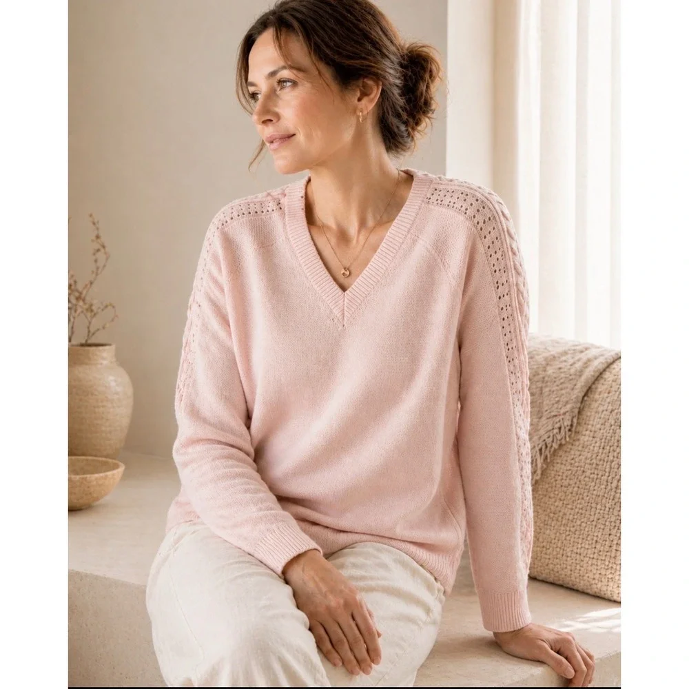 Garnet Hill 100% Cashmere Sweater XS Pink V Neck Soft Knit Quiet Luxury feminine